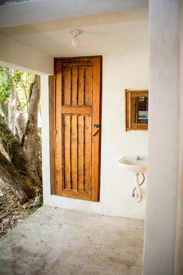 Casa Mexica Bungalows Zihuatanejo Esterno foto
