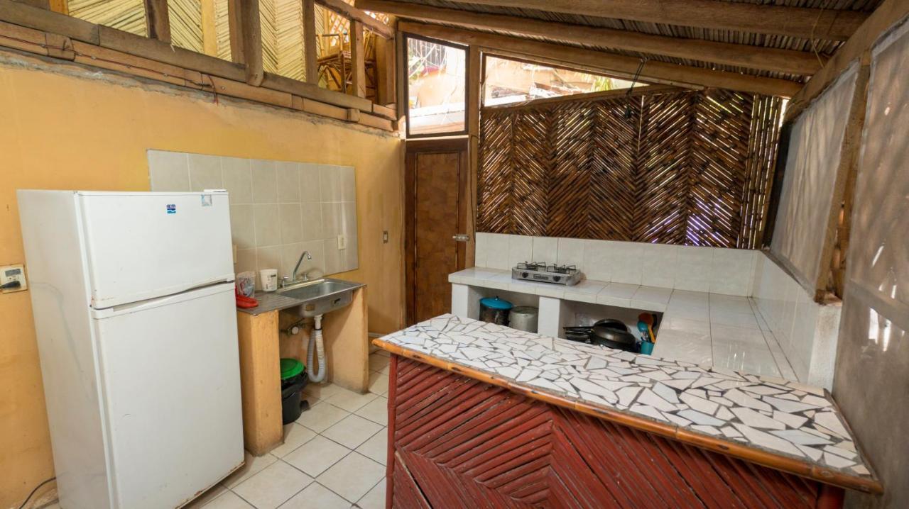 Casa Mexica Bungalows Zihuatanejo Esterno foto