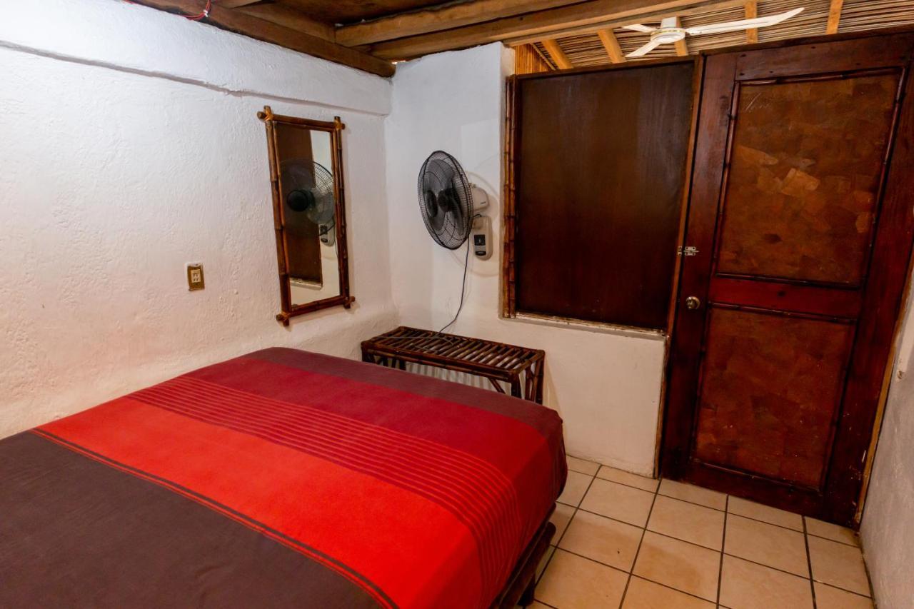 Casa Mexica Bungalows Zihuatanejo Esterno foto