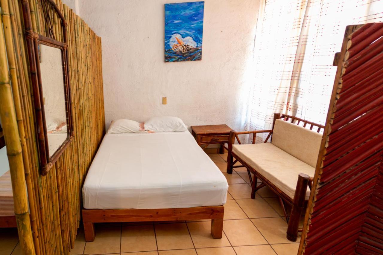 Casa Mexica Bungalows Zihuatanejo Esterno foto