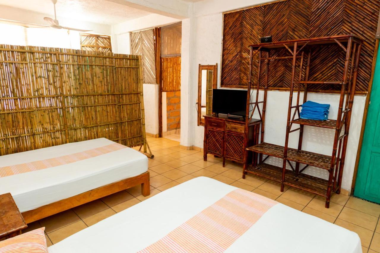 Casa Mexica Bungalows Zihuatanejo Esterno foto