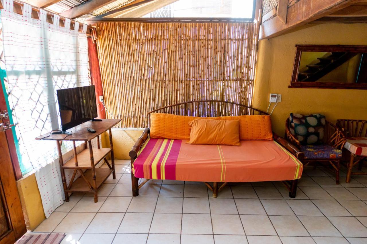 Casa Mexica Bungalows Zihuatanejo Esterno foto