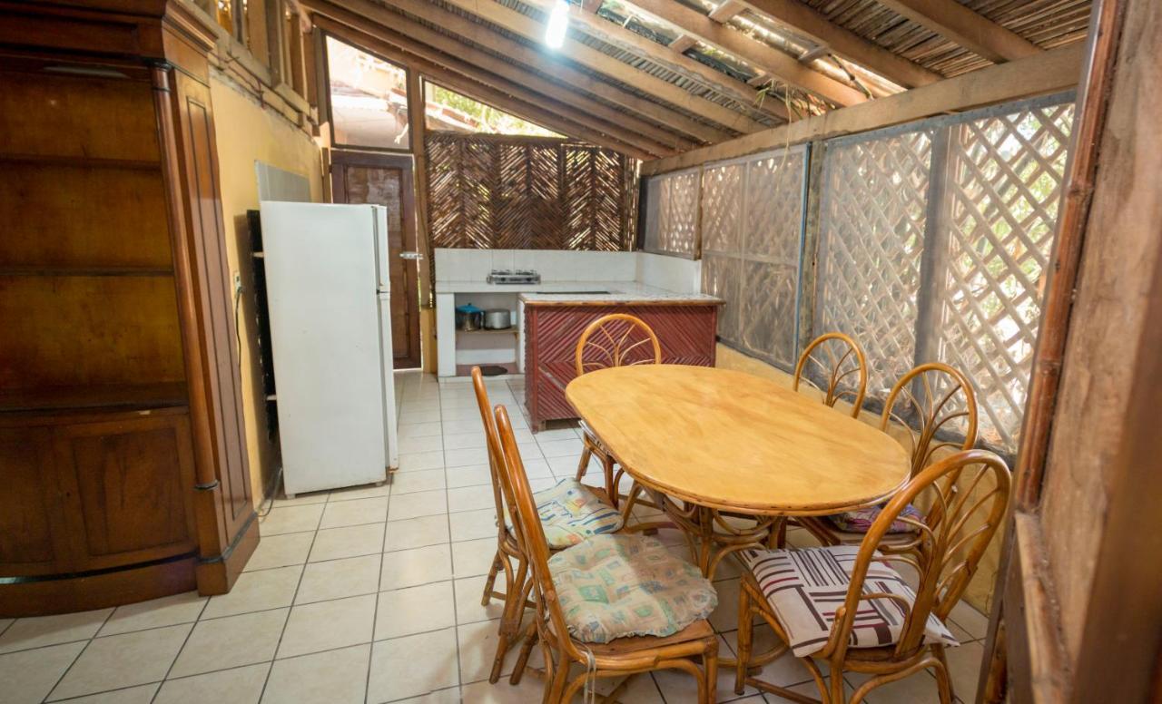 Casa Mexica Bungalows Zihuatanejo Esterno foto