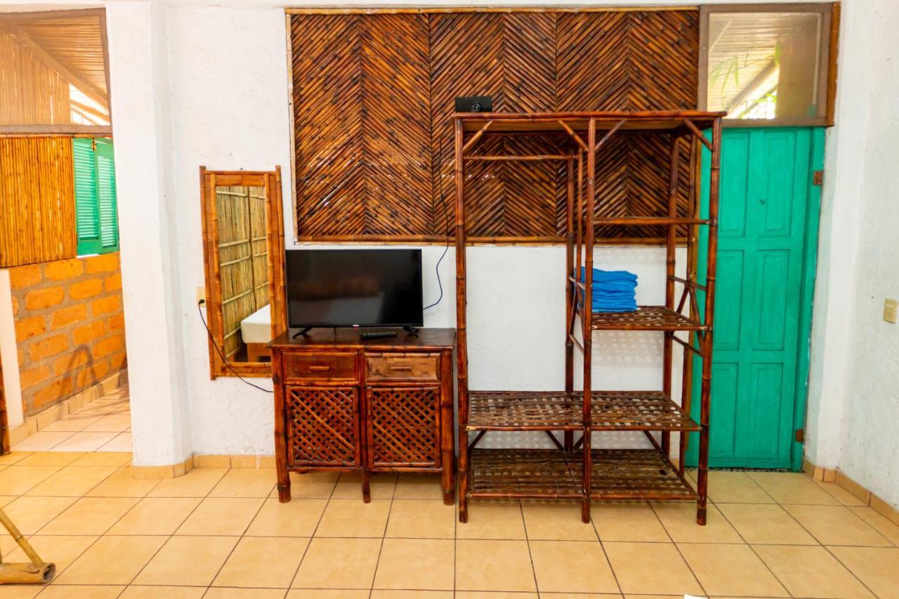 Casa Mexica Bungalows Zihuatanejo Esterno foto