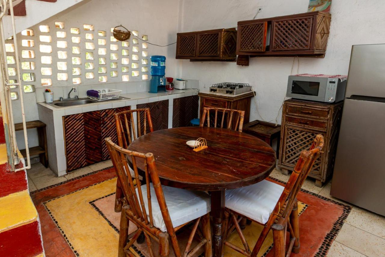 Casa Mexica Bungalows Zihuatanejo Esterno foto