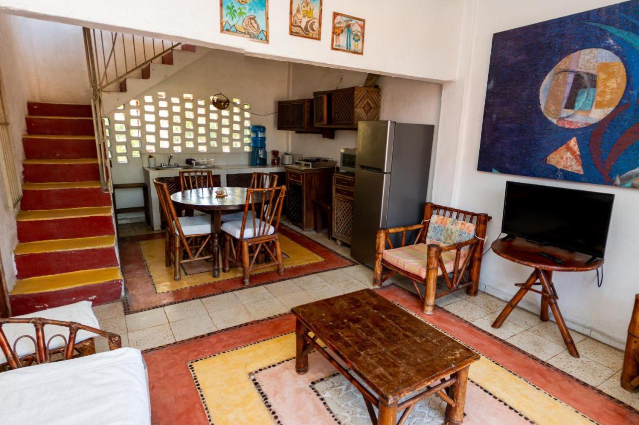 Casa Mexica Bungalows Zihuatanejo Esterno foto