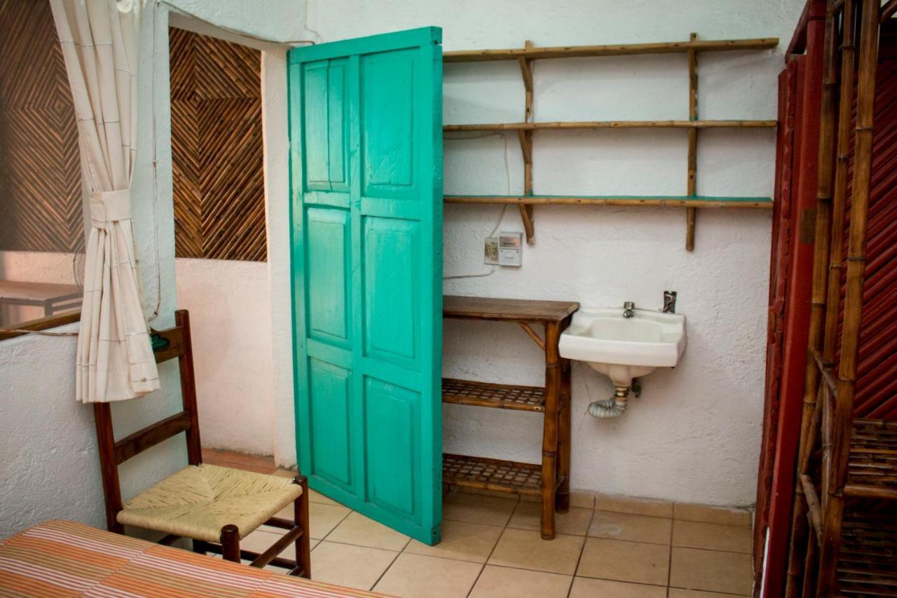 Casa Mexica Bungalows Zihuatanejo Esterno foto