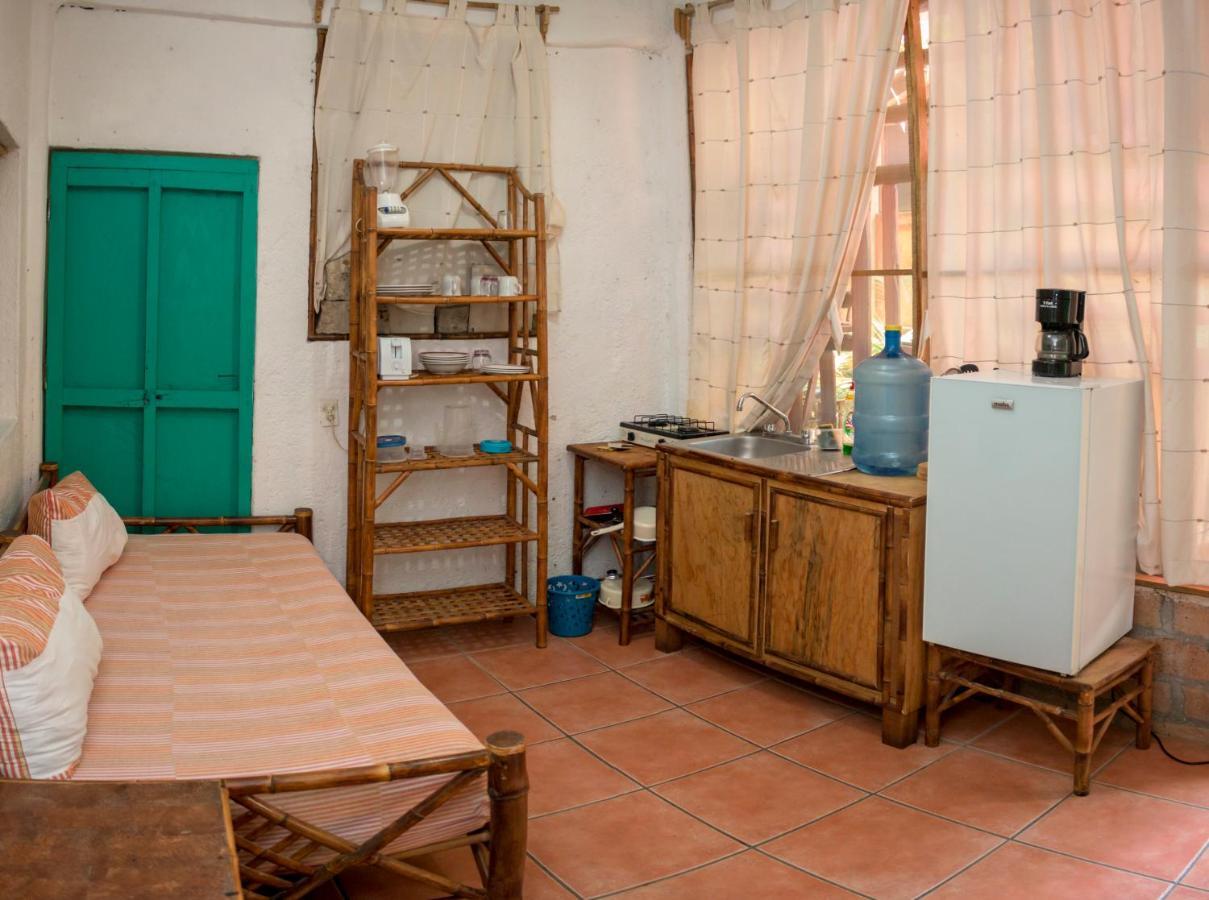 Casa Mexica Bungalows Zihuatanejo Esterno foto