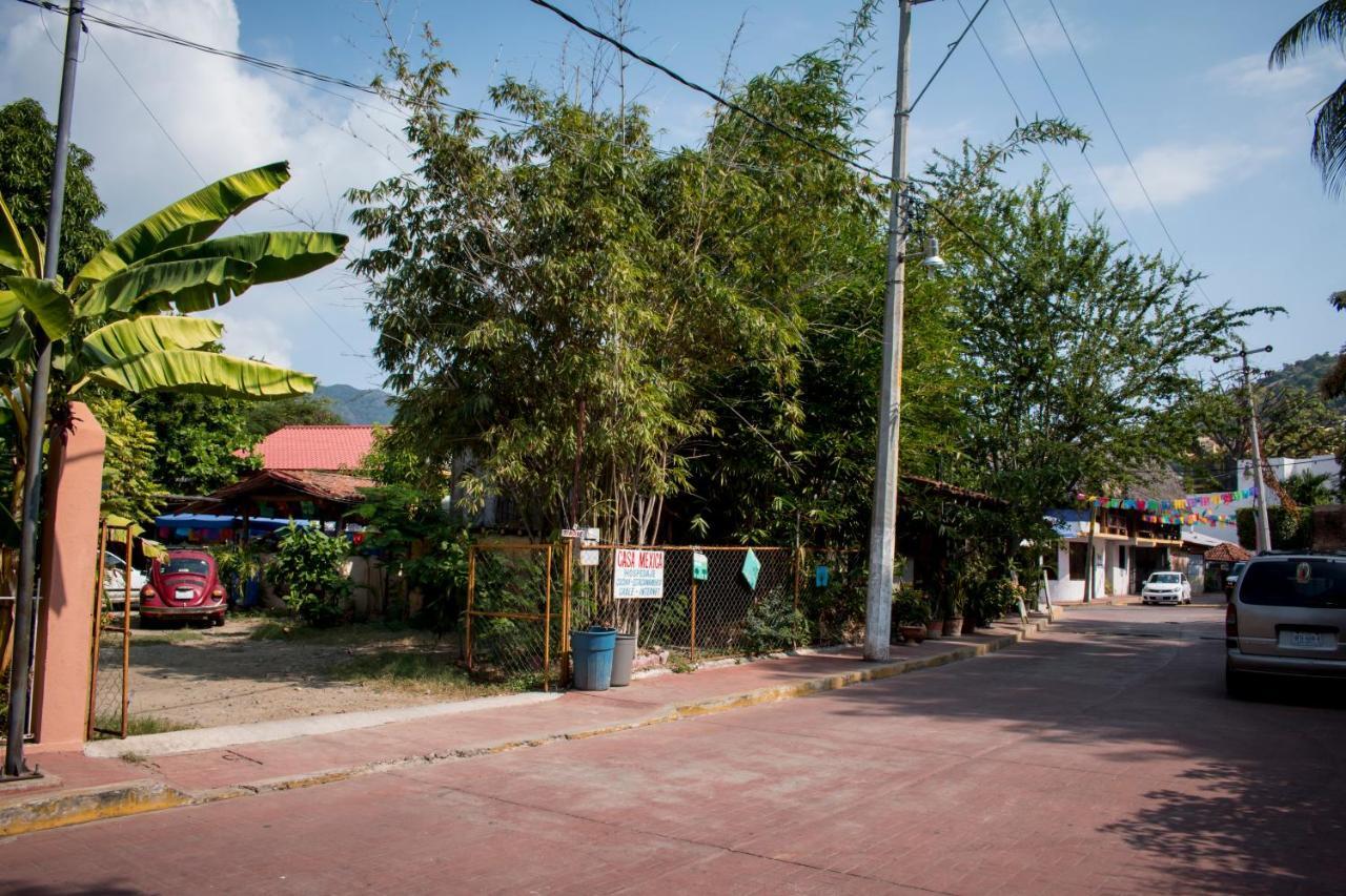 Casa Mexica Bungalows Zihuatanejo Esterno foto